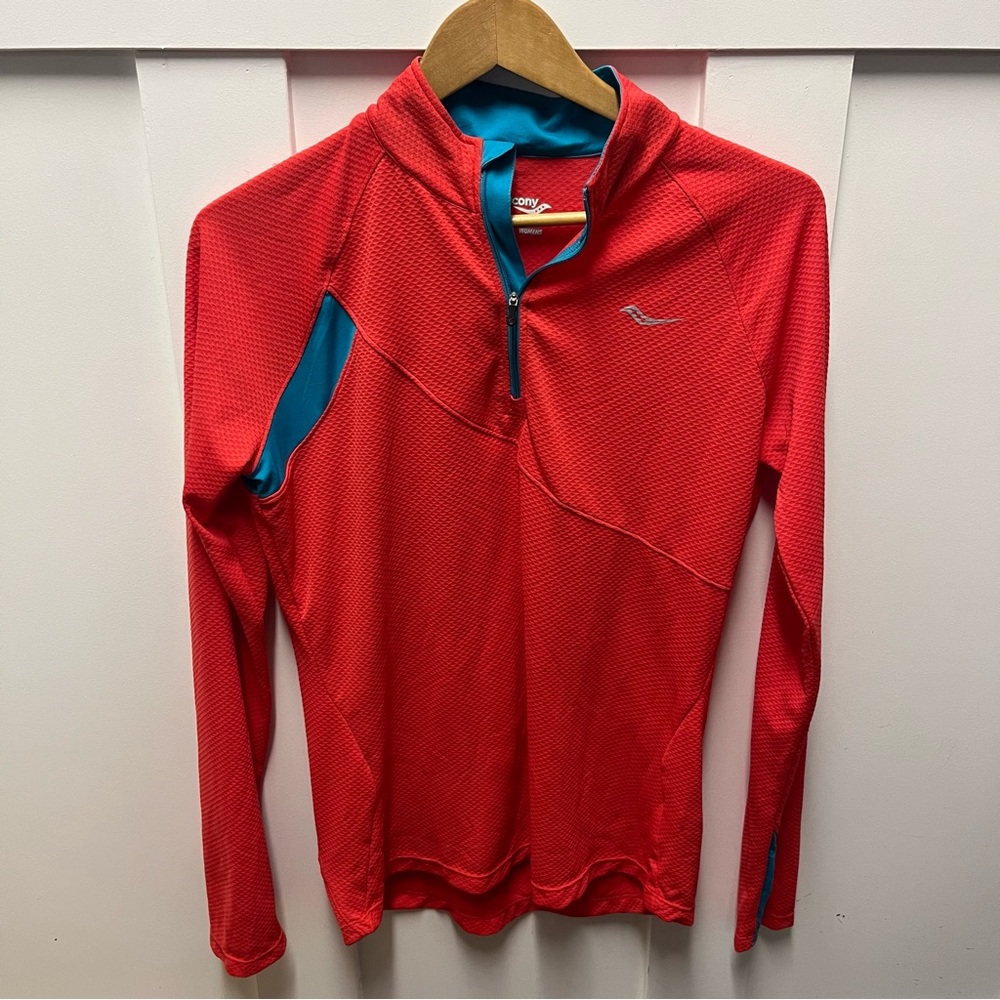 Saucony pink long sleeve 1/4 zip top‎ size L